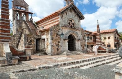 La Romana: Maravillas-Höhlen, Altos de Chavon und Zigarrentour — Guided tour and outdoor activity